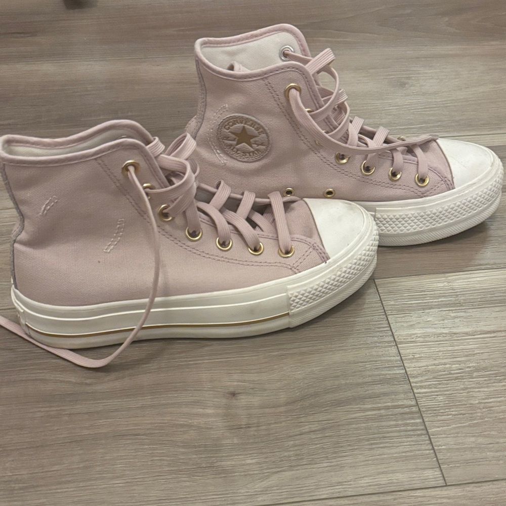 Converse Women's Light Pink High-Top Sneakers